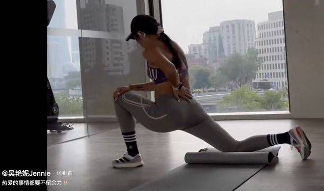 娇妻玩4p被三男人伺候3p视频